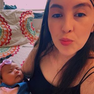Meet your Posher, Dinorah